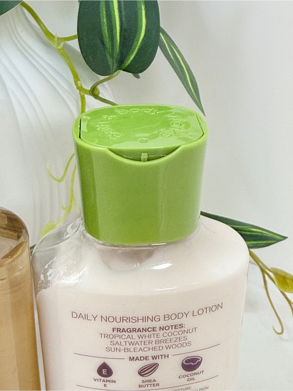 Bath & Body Works Waikiki Beach Coconut Body Care - New/Unopened - Picture 5 of 5